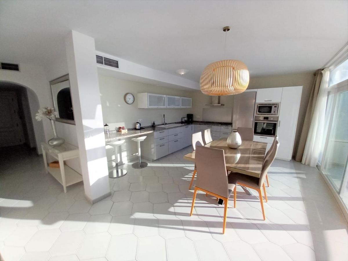 Miraflores Beachfront Penthouse Sitio de Calahonda Exterior foto