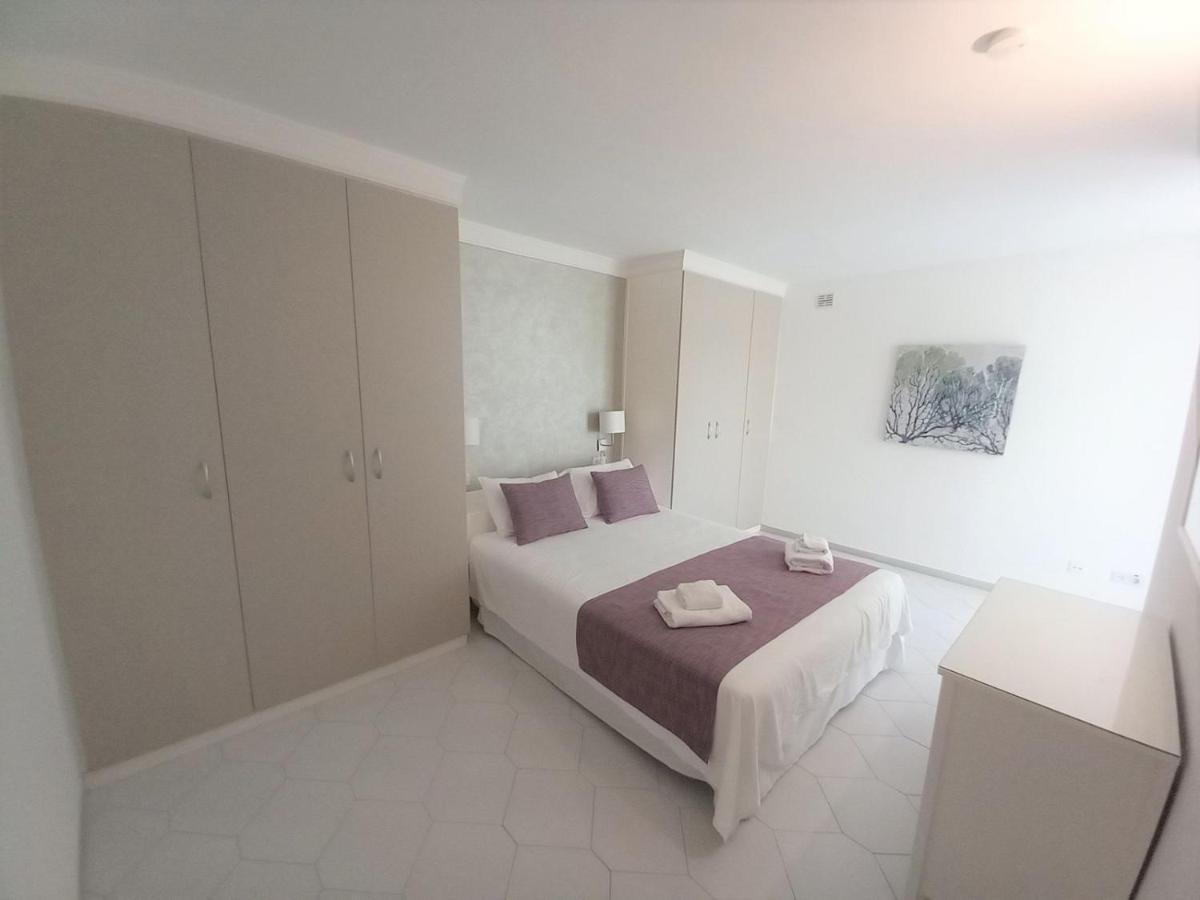 Miraflores Beachfront Penthouse Sitio de Calahonda Exterior foto